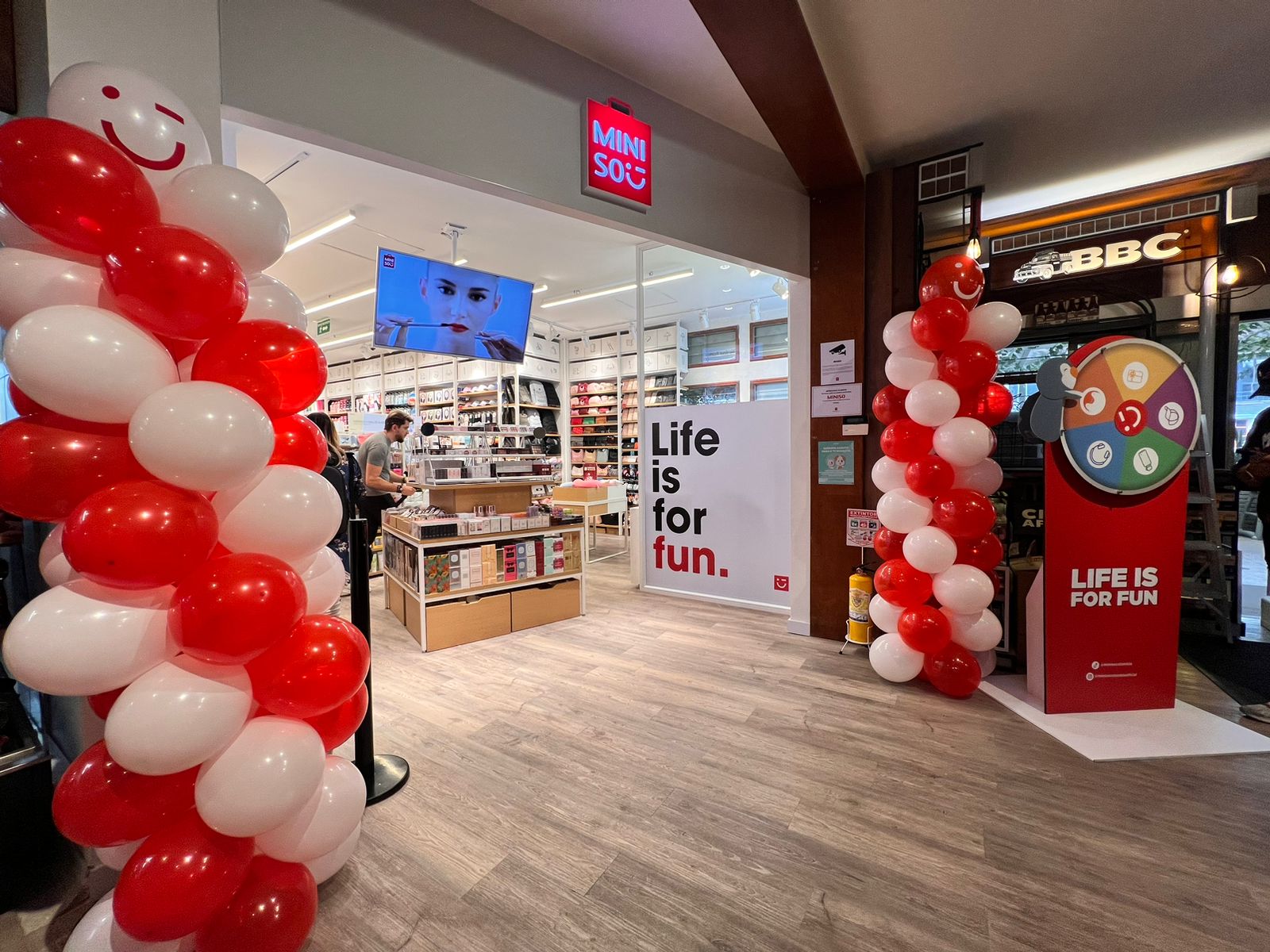 Noticias: 28 de Noviembre al 02 de Diciembre. PepsiCo extiende su ReciclatON y Miniso abre su primer Corner de Latinoamérica
