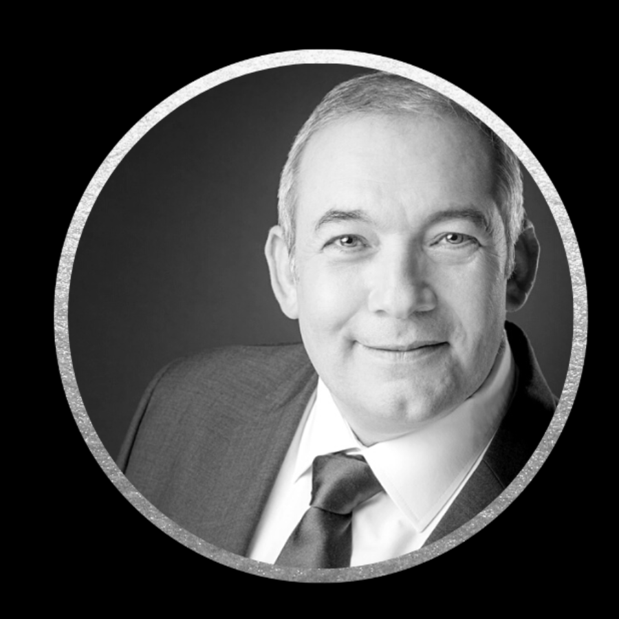 César Escola Columnista Revista P&M