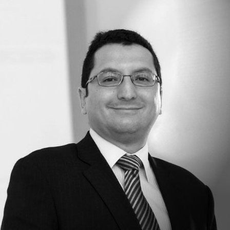 - Profesor de Cátedra | Facultad de Administración y miembro del Comité Académico de la Maestría de Mercadeo de la Universidad de los Andes.