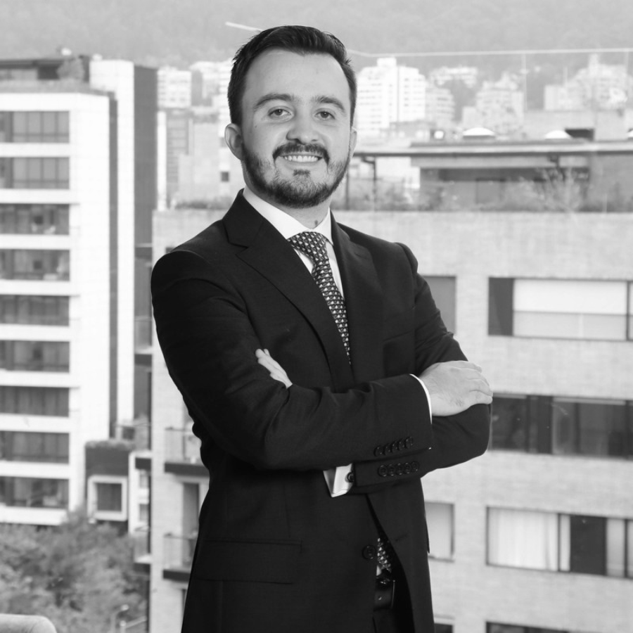 Asociado Senior de Baker McKenzie