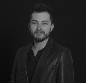 CARLOS ALVAREZ