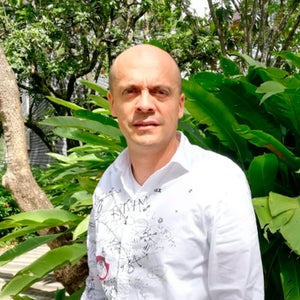 Omar Muñoz Profesores de publicidad y mercadeo